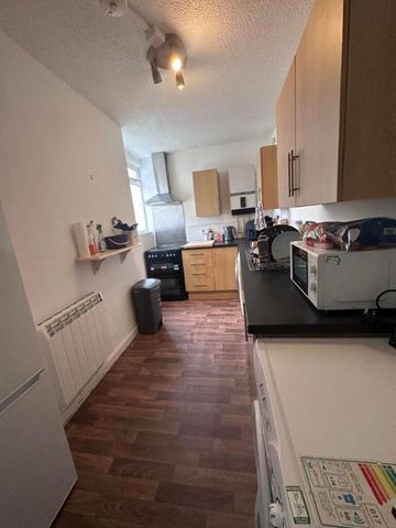 5 Radnor Street, Flat B - Photo 2