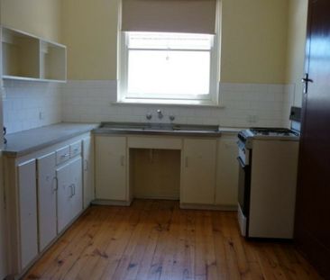 Convenient Living in the Heart of Findon - Photo 4