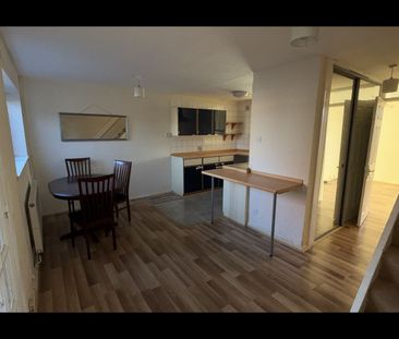 3 Bed Terraced House, Arundel Road, CV3 - Photo 2