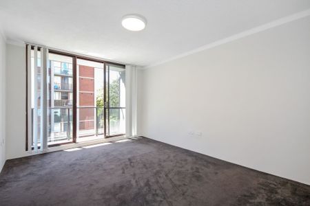 Sundrenched North Facing Apartment – Parking - Storage - Photo 2