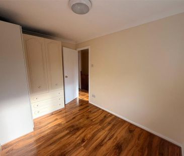 3 bedroom house to rent Hambling Close, Nottingham, NG6 - Photo 4