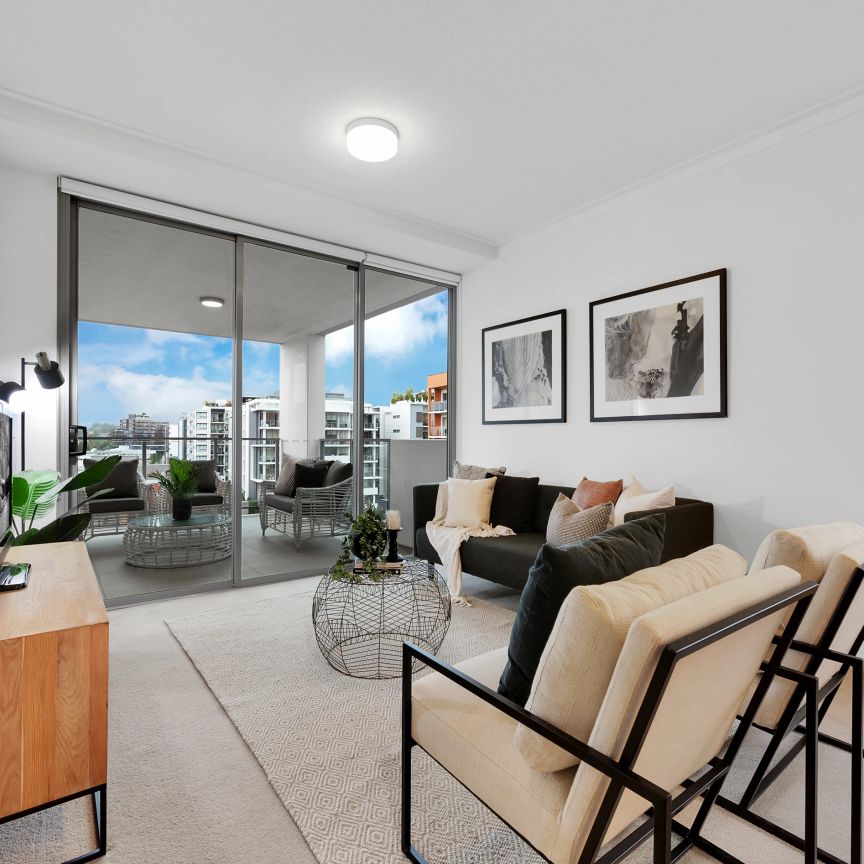 Executive Apartment in Light + Co - Resort-Style Living in the Heart of West End - Photo 1