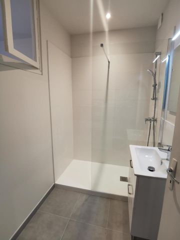 Location Appartement 2 pièces 47m² BORDEAUX 33000 - Photo 2