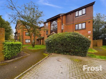 Dutch Barn Close, Stanwell, Staines-Upon-Thames,TW19 - Photo 4