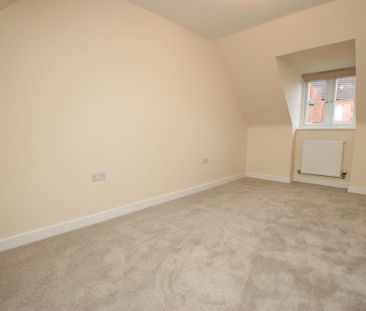 1 bedroom coach house to rent - Photo 1