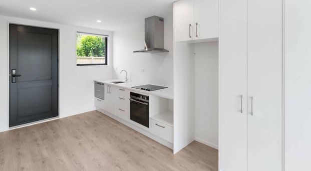 Modern new build townhouse! - Photo 1