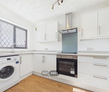 2 bedroom semi-detached house to rent - Photo 6