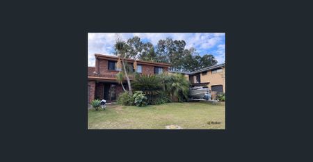 Family Home with Pool & Entertaining Area - Photo 3