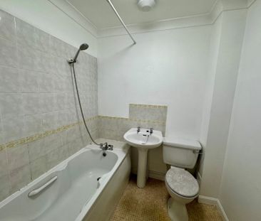 The Beeches, East Ipswich, Ipswich, IP3 8DS - Photo 1