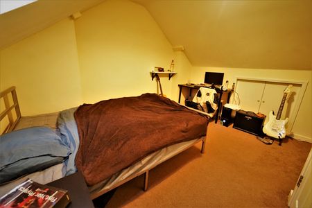 38 Kimbolton Avenue, NG7 1PT, NOTTINGHAM - Photo 4