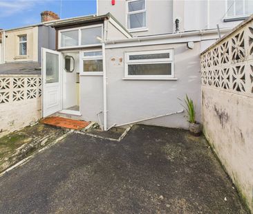 Glenmore Avenue, Stoke, Plymouth, Devon, PL2 - Photo 2