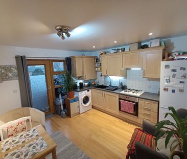 Room in a Shared Flat, Cooke Street, IG11 - Photo 2