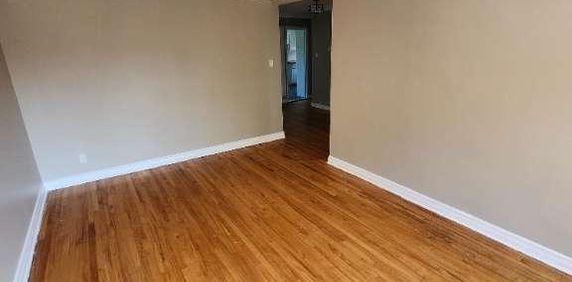 Appartement a Louer 5 1/2 (Montreal) - Photo 2