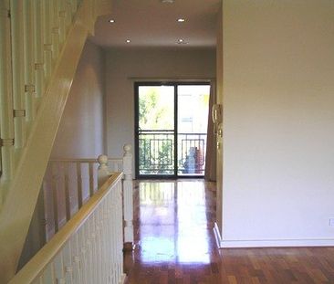Spacious, Stylish & Perfectly Positioned! - Photo 3