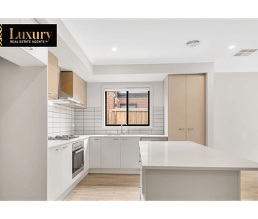 Luxury Real Estate Agents Presents 3 bed house in Deanside - Photo 2