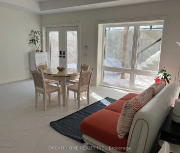 250 Burbank Drive E - Photo 1