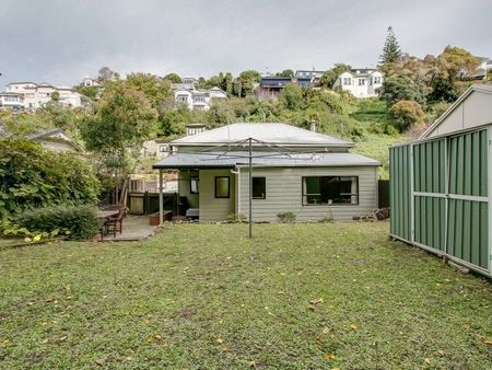 Charming 3BR Bluff Hill Home! - Photo 5