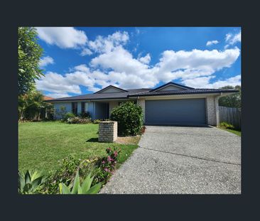 SPACIOUS 4 BEDROOM FAMILY HOME WITH OPEN KITCHEN LIVING DINING WITH... - Photo 1