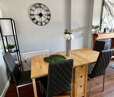 3 Bed End Terrace, Fulmead Road, RG30 - Photo 5