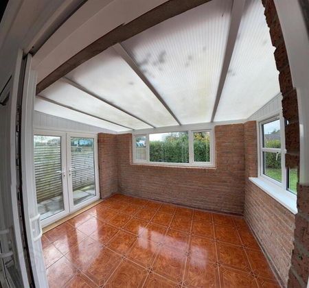 6 Ashley Park, Carryduff, Belfast, BT8 8DX - Photo 5