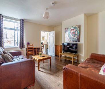 2 bed apartment to rent in Chillingham Road, Newcastle Upon Tyne, NE6 - Photo 1