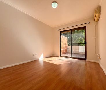 Freshly Painted Two Bedroom Unit - Photo 4