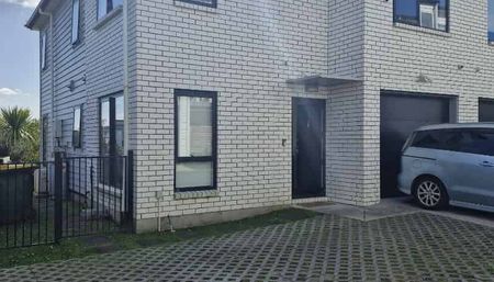 Almost Brand-New Duplex For Rent - Photo 2