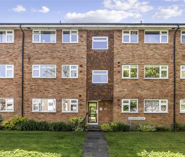 Palmerston Court, Lovelace Gardens, Surbiton, Surrey, KT6 flat to rent - Photo 2