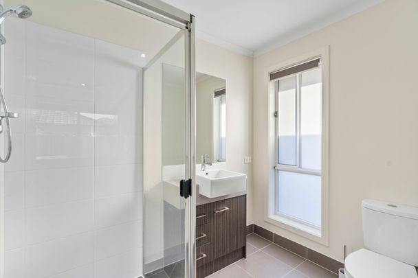 Family-Friendly Living In peaceful Willow Vale - Photo 1