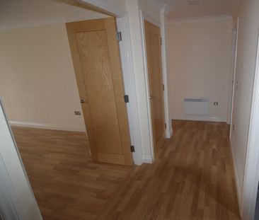 To Let 2 Bed Ground Floor Flat - Photo 6