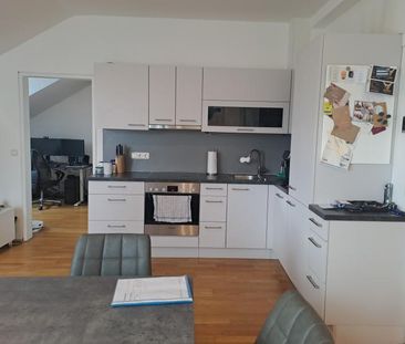 Pillweinstraße, sonnige und ruhig gelegene Dachgeschosswohnung mit ... - Photo 2