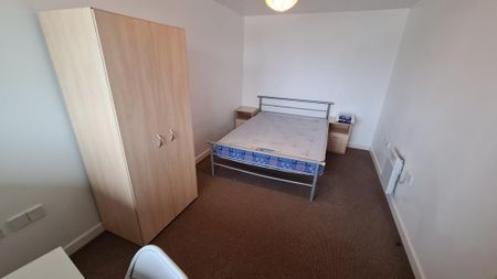 2 bedroom flat to rent - Photo 5