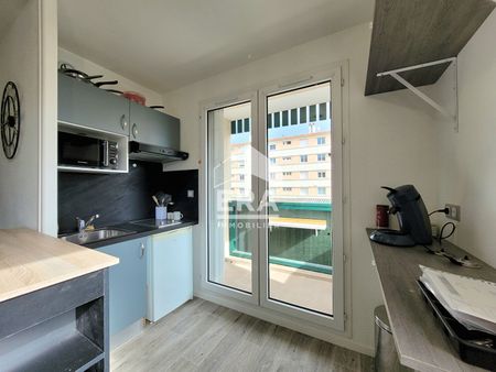 LOCATION - BILLERE TONKIN : T1 meublé de 20 m² avec balcon et parking - Photo 2