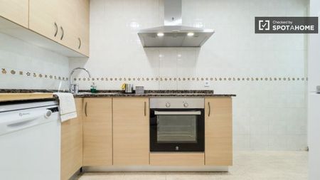 3 room luxury Apartment for rent in Barcelona, Catalonia - Photo 3