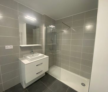 Location Appartement 2 pièces 44m² LA MADELEINE 59110 - Photo 5