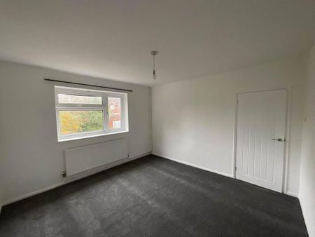 2 bedroom maisonette to rent - Photo 2