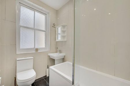 3 bedroom flat to rent - Photo 3