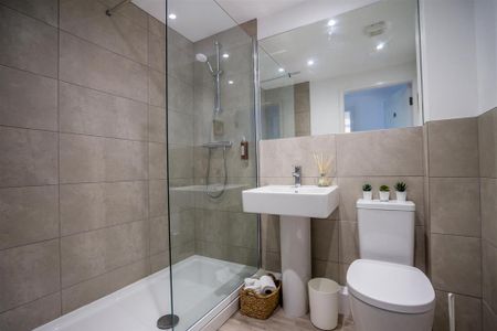 2 bedroom apartment to rent - Photo 5