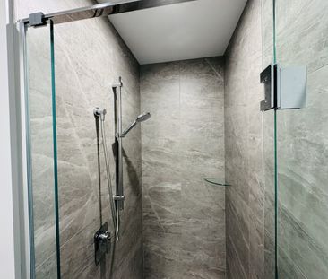 5A Malaga Crescent, Harewood - Photo 2