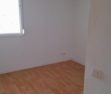 Location Appartement 3 pièces 52m² BORDEAUX 33300 - Photo 3