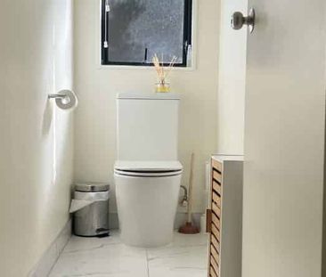 Sunny 3 bedroom home - Photo 5