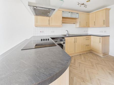 2 bedroom apartment to rent - Photo 4