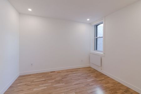 5530 Cote Saint-Luc Road - Photo 3