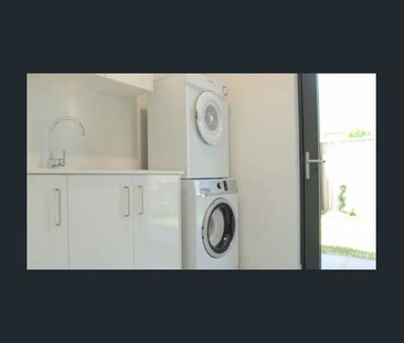 Unit 23/1 Mervyn Thomas Bvd, Hope Island, Qld 4212 - Photo 6