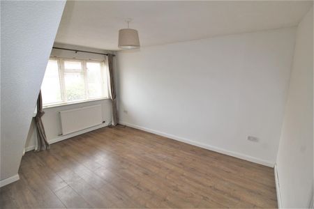 Westminster Gardens, Chippenham, SN14 - Photo 3