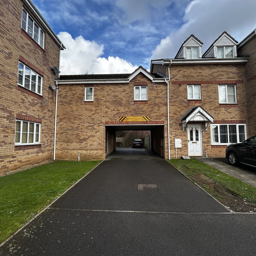 Waterside Court, Oldbury, B69 - Photo 1