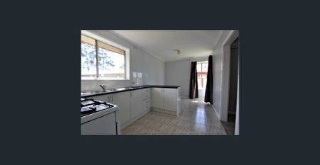 Lovely Property Awaiting A Family! - Photo 5