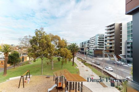 Modern Apartment with Park Views and Lifestyle at Your Doorstep - Photo 4