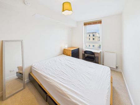 2 bedroom flat to rent - Photo 5