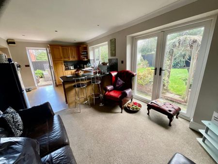 4 bedroom property to rent - Photo 2